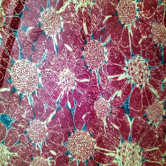 Lularoe Monroe S Maroon With Beige Flowers Black Fringe NWT - Picture 3 of 10